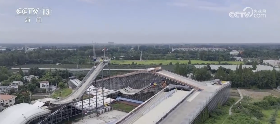 
南京医院黄牛号贩子票贩子代网上预约代挂号电话“开板”迎客！一季到四季、小众到大众 冰雪运动边界拓展释放消费新潜力