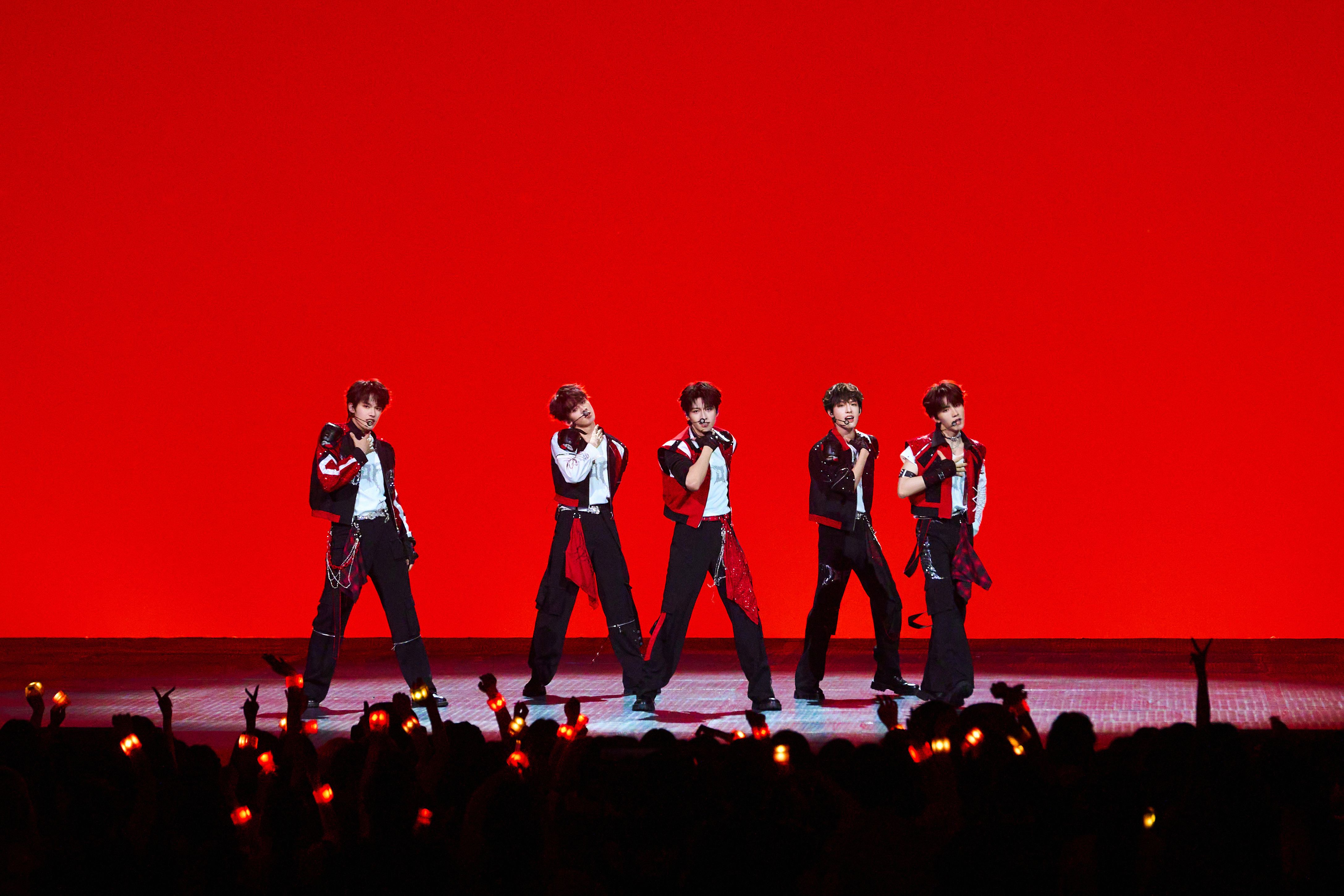 《披荆斩棘2025》今日开播 新老阵容滚烫团战