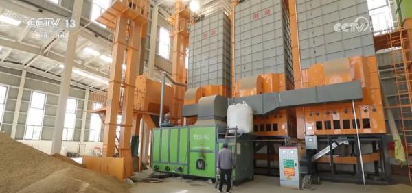 
医学科学院皮肤病医院黄牛号贩子票贩子代网上预约代挂号电话“农机+农技”助力秋收秋种 特色种养殖变身增收致富“金钥匙”