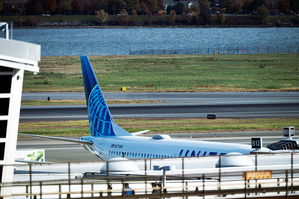 空管人员短缺 美国多地再次出现航班延误