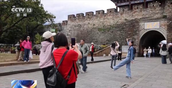 
天津各大医院黄牛挂号电话一部剧带火一座城 “影视IP+文旅”如何实现“双向奔赴”?