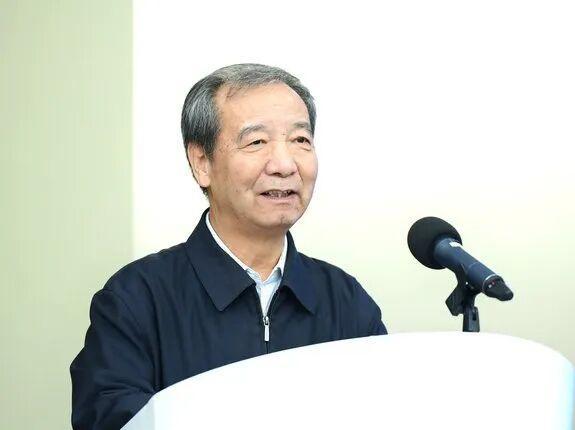 
北大口腔医院黄牛号贩子票贩子代网上预约代挂号电话“书·法”系列活动走进无限极：墨香传法声，妙笔写“质量”