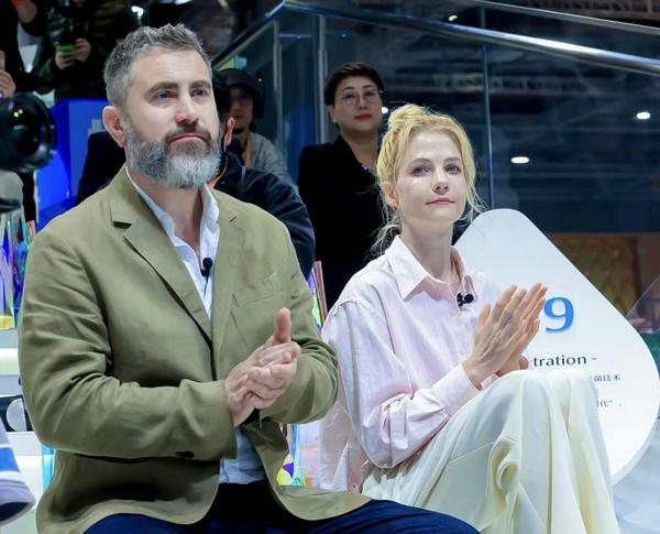 
广州市番禺区中医院黄牛号贩子票贩子代网上预约代挂号电话以国奶，会世界！这场品质创享会燃爆进博会