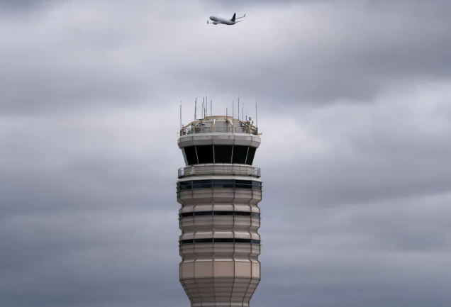 美航空公司宣布大规模航班削减计划