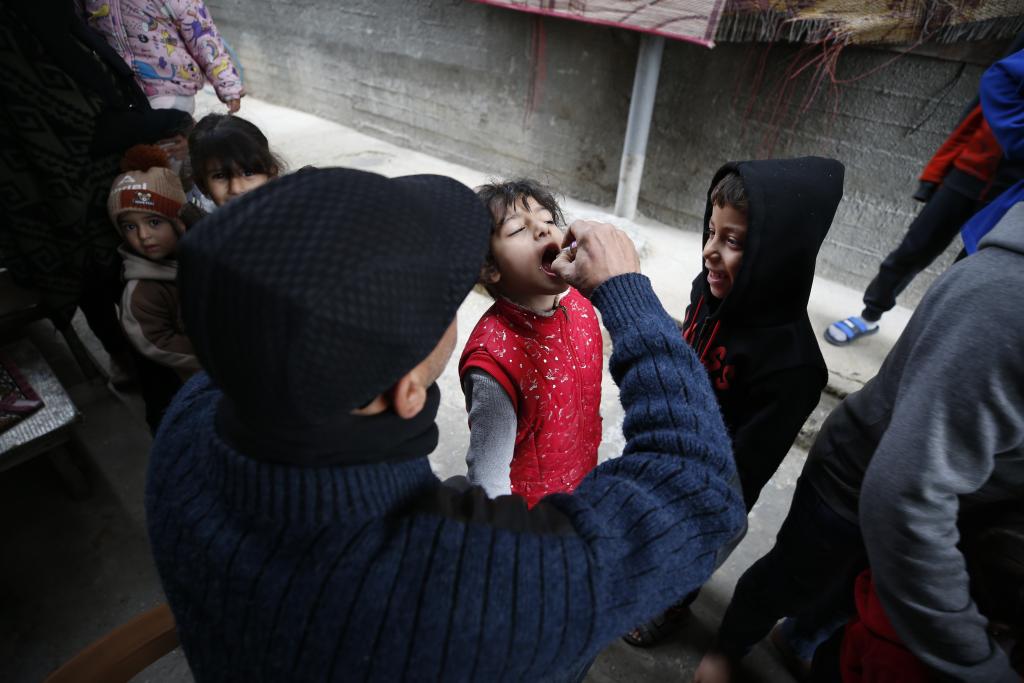 儿基会说以色列阻止儿童注射疫苗用物品进入加沙