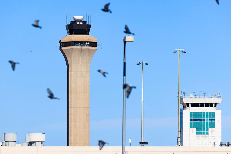 政府“停摆”持续 美国12日当天已取消890趟航班