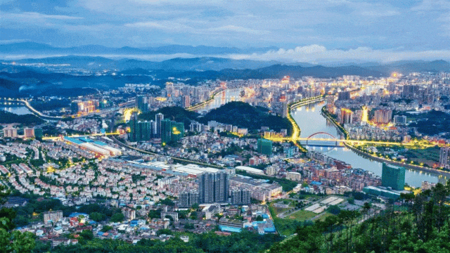 超万名毕业生选择的算力城市，穿粤到闽来找你！