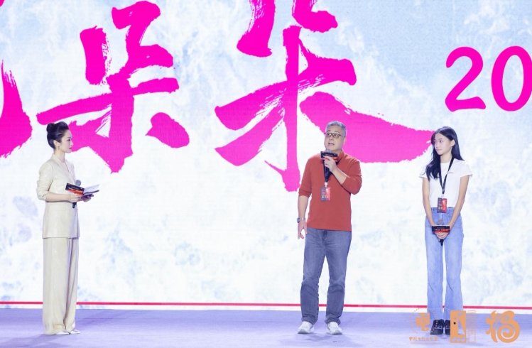 电影《浪花朵朵》官宣定档12月12日 展现惠安女创造的绿色奇迹