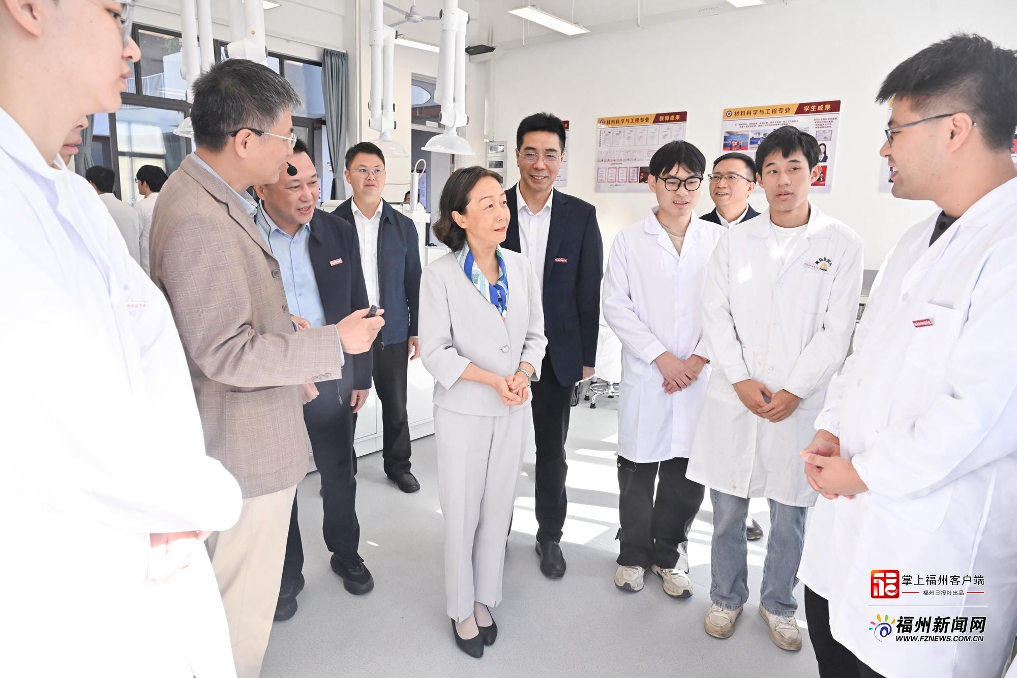 郭宁宁在福建技术师范学院宣讲并调研