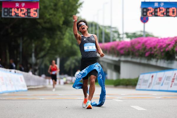 
江苏省中西医结合医院黄牛号贩子票贩子代网上预约代挂号电话全运会史上首个跨境马拉松冠军！特步冠军版跑鞋助力何杰再夺冠