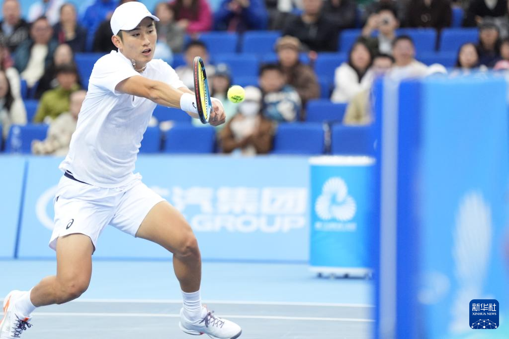 全运会丨网球——男单决赛：吴易昺夺冠