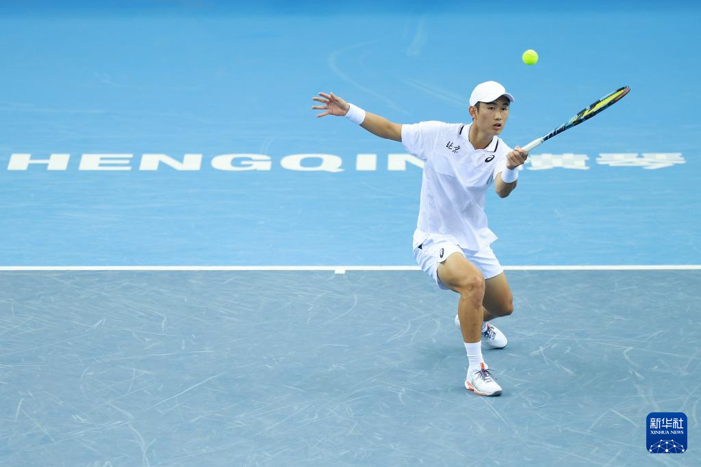 全运会丨网球——男单决赛：吴易昺夺冠