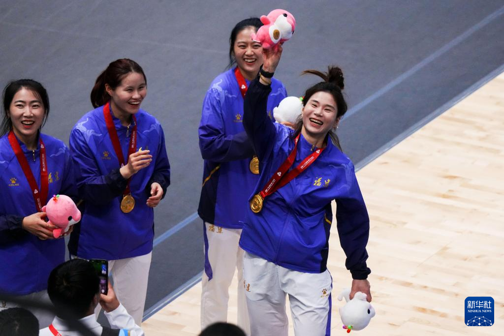 全运会｜击剑——女子重剑团体金牌赛：福建队夺冠