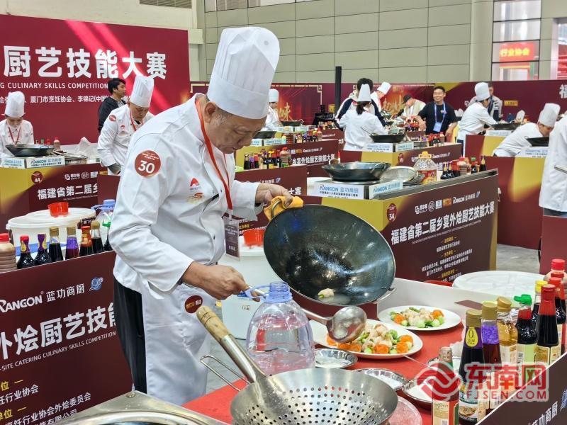 乡宴“破圈”：从乡土烟火气到文旅新引擎