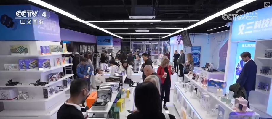 陆军特色医学中心(大坪医院)徐伦山张溢华李昆昆黄牛挂号电话“中国游+中国购”掀热潮 “利好举措+优化体验”服务外国游客解锁多彩中国