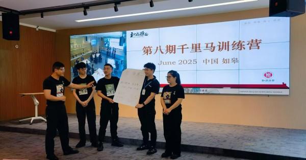 
陆军军医大学新桥医院杨鹰易善红方针强马丹肖卫东黄牛挂号电话百里挑一仍疯抢？和府捞面 “千里马计划” 藏着店长薪资翻倍的成长密钥！