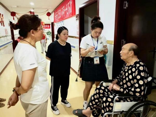 世纪坛医院黄牛号贩子票贩子代网上预约代挂号电话阳光人寿长护险服务人员李欢欢:让长护险温暖落地,以初心绘就护老风景