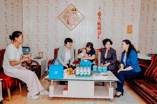 
中山大学肿瘤防治中心郭琤琤夏雯邱妙珍候雪刘寿生董军黄牛挂号电话美赞臣公益基金会五周年，立足科学实证拓展全生命周期公益服务