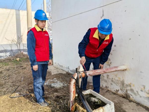 
四川大学华西医院徐严明商慧芳吴波蒋利熊先泽李永彬兰志刚马骏鹏徐建国陆军军黄牛挂号电话今冬不放松，来年“丰”可期——多地冬种及田间管护见闻