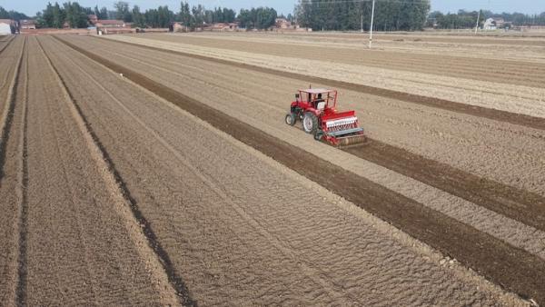 
四川大学华西医院徐严明商慧芳吴波蒋利熊先泽李永彬兰志刚马骏鹏徐建国陆军军黄牛挂号电话今冬不放松，来年“丰”可期——多地冬种及田间管护见闻