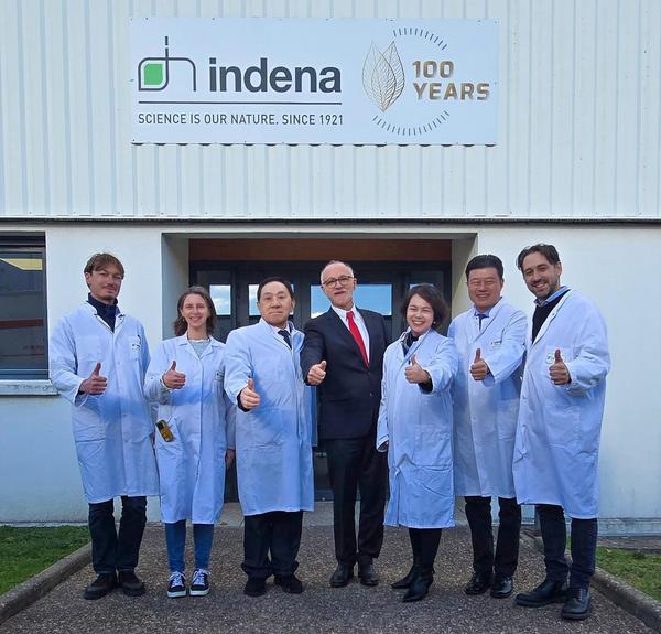 
浙江大学医学院附属第二医院刘恺鸣罗巍沈一丁黄牛挂号电话悦康药业与INDENA在法国签署大健康战略协议 十七年合作再升级