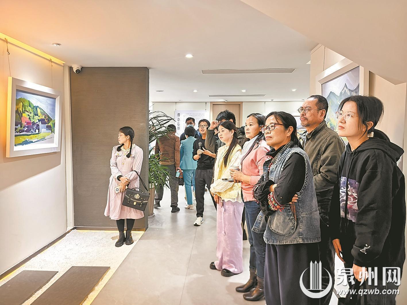 跨越山海 艺动晋江 黄文中油画作品展在晋江举行