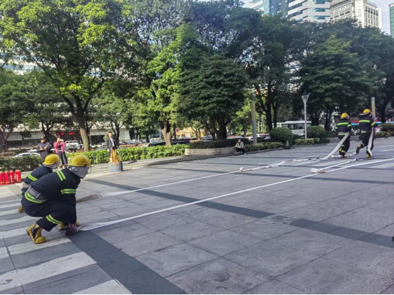20251128携手驻防线 共战护平安&mdash;消防演练暨安全应急培训活动558