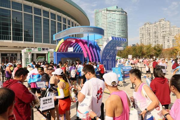 
四川省中医医院黄牛号贩子票贩子代网上预约代挂号电话2025上海马拉松完美收官，中国太保携长江养老以守护与创新共赴四年之约