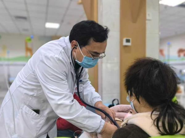 
杭州各大医院黄牛挂号电话多地进入流感高发期，如何应对？