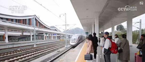 
天津血液研究所黄牛号贩子票贩子代网上预约代挂号电话旅游计次票密集 “上新”！一票串联交通文旅 激活冬季消费新引擎