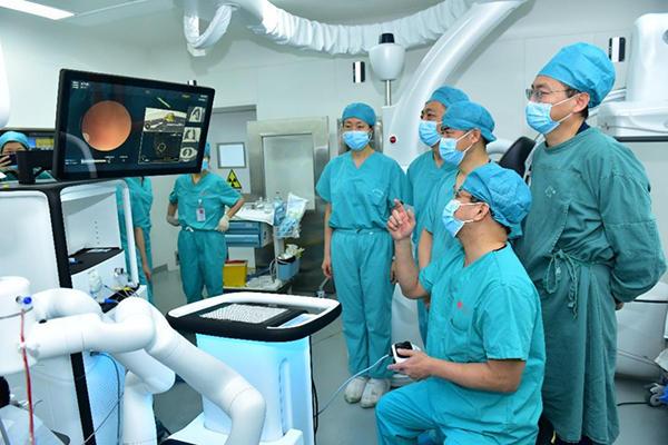 
西安医院黄牛号贩子票贩子代网上预约代挂号电话MONARCH机器人在解放军总医院“上岗” 为复杂肺结节诊疗开辟新路径