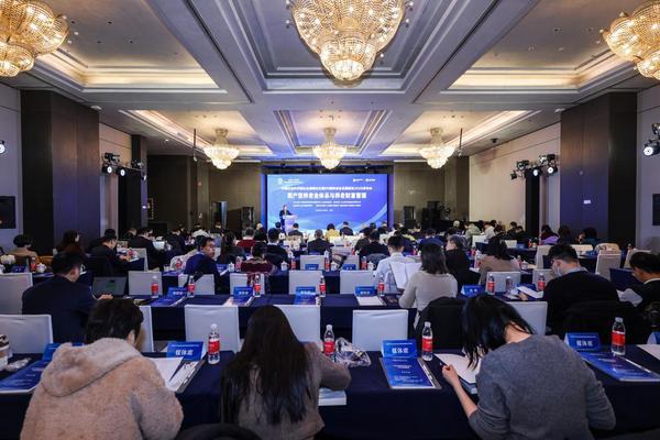 
航天中心医院黄牛号贩子票贩子代网上预约代挂号电话聚焦养老金融新方向——《中国养老金发展报告2025》重磅发布