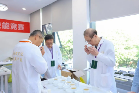鉴茶局：第三届&ldquo;五里亭杯&rdquo;茶王争霸赛十大茶王 台湾乌龙茶占得一席1286