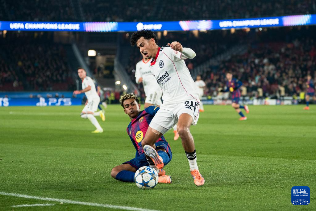 欧冠：巴塞罗那胜法兰克福