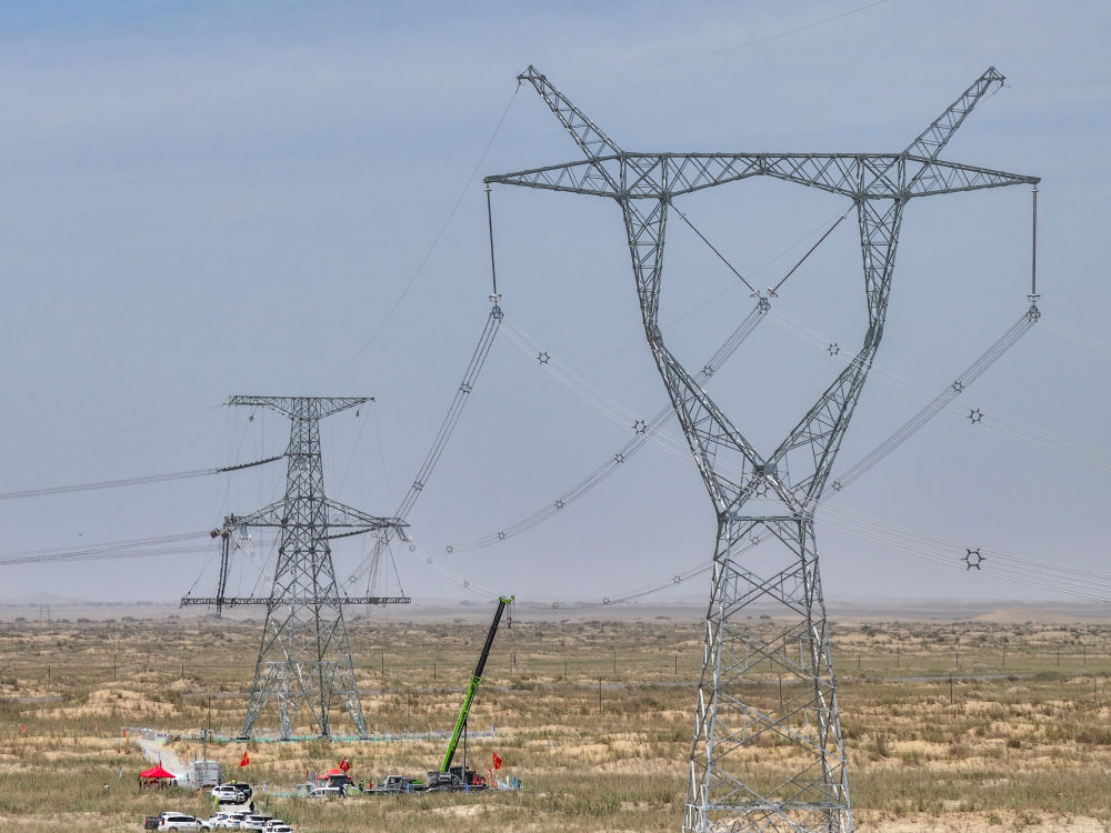 2025中国经济回眸｜筑牢发展安全根基 守住风险防控底线——解码中国经济稳健前行的底气