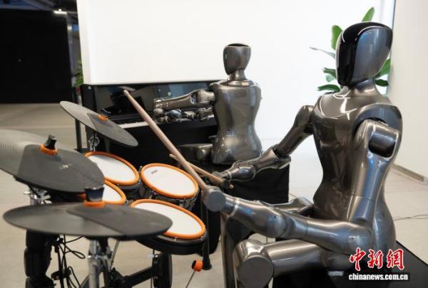 
上海同济医院黄牛号贩子票贩子代网上预约代挂号电话杭州机器人乐队“出圈” 旺季月均五六场表演