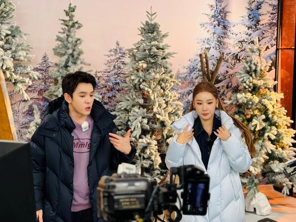 
南京各大医院黄牛挂号电话国货羽绒服直播间“抢镜”：年轻人研究“成分”，老品牌玩起“变身”