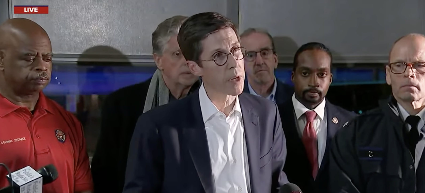 美布朗大学枪击案已致2死8重伤，枪手仍未被捕