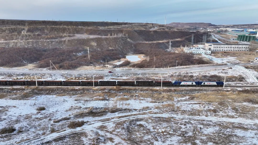 时速1公里超长火车，来了！