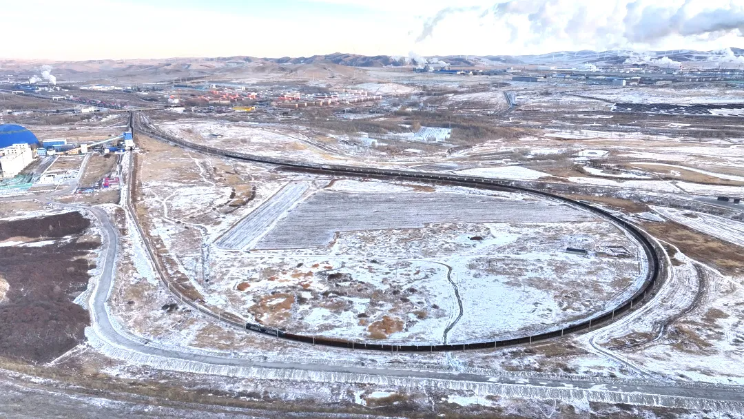 时速1公里超长火车，来了！