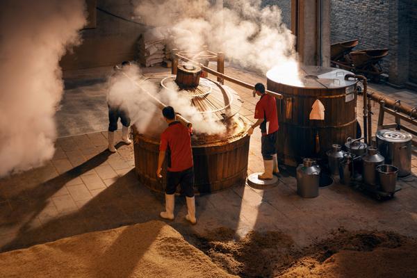 
上海市胸科医院叶波郭旭峰李志刚孙益峰黄牛挂号电话梁朝伟首度代言白酒，携手水井坊眼绎人生美事