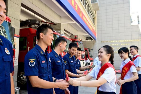 
四川大学华西医院徐严明商慧芳吴波蒋利熊先泽李永彬兰志刚马骏鹏徐建国陆军军黄牛挂号电话福建海峡银行29周年：践行社会责任 书写金融为民答卷