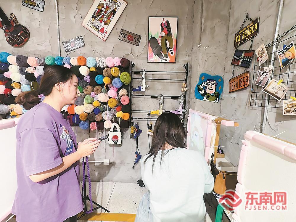 厦门：从购买“结果”转向购买“体验” 年轻人爱上手艺活