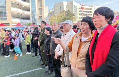 鼓楼区慈善总会与铜盘小学开展迎新春拥军义卖活动185