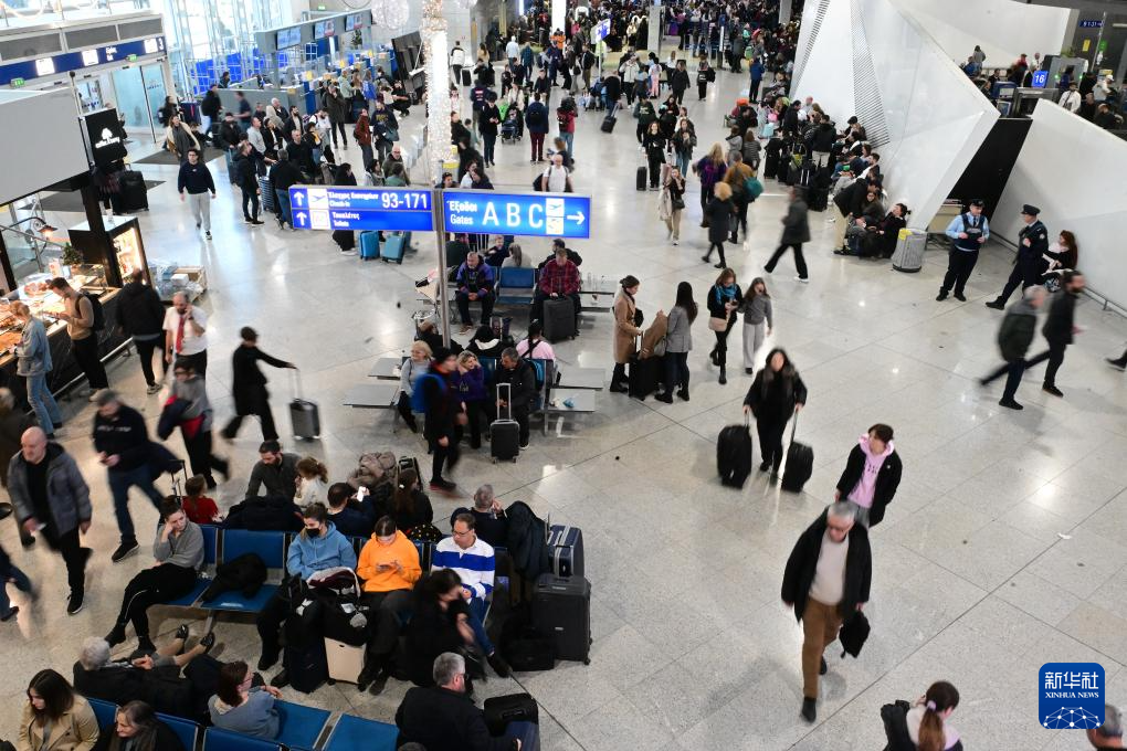 通信故障导致希腊全境航班起降中断