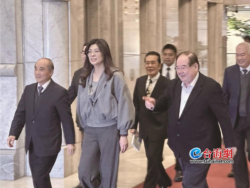 超高规格！亲率四位国民党副主席送上聘书 郑丽文聘任王金平为“最高顾问”