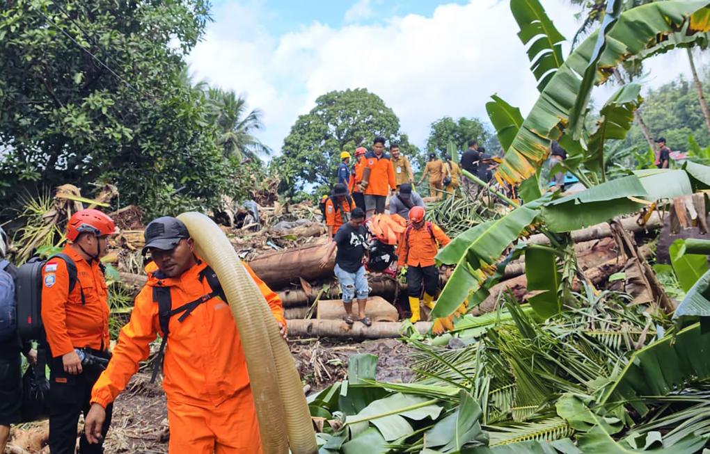 印尼北苏拉威西省洪灾造成16人死亡