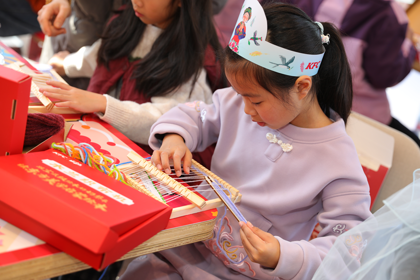 “蔡皋经典中国绘本”故事会在福州举行