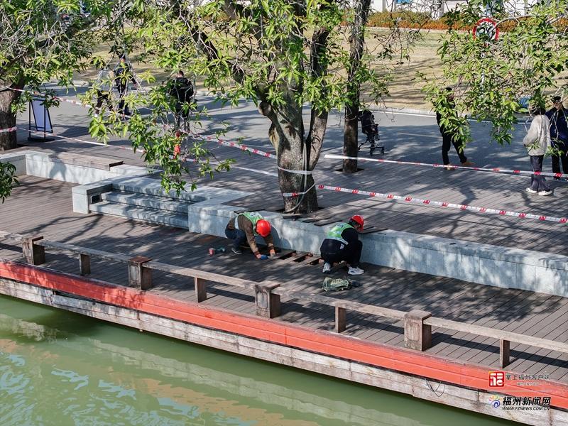 福州环西湖木栈道四年来首次全面修缮