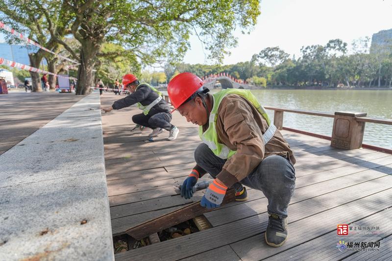 福州环西湖木栈道四年来首次全面修缮